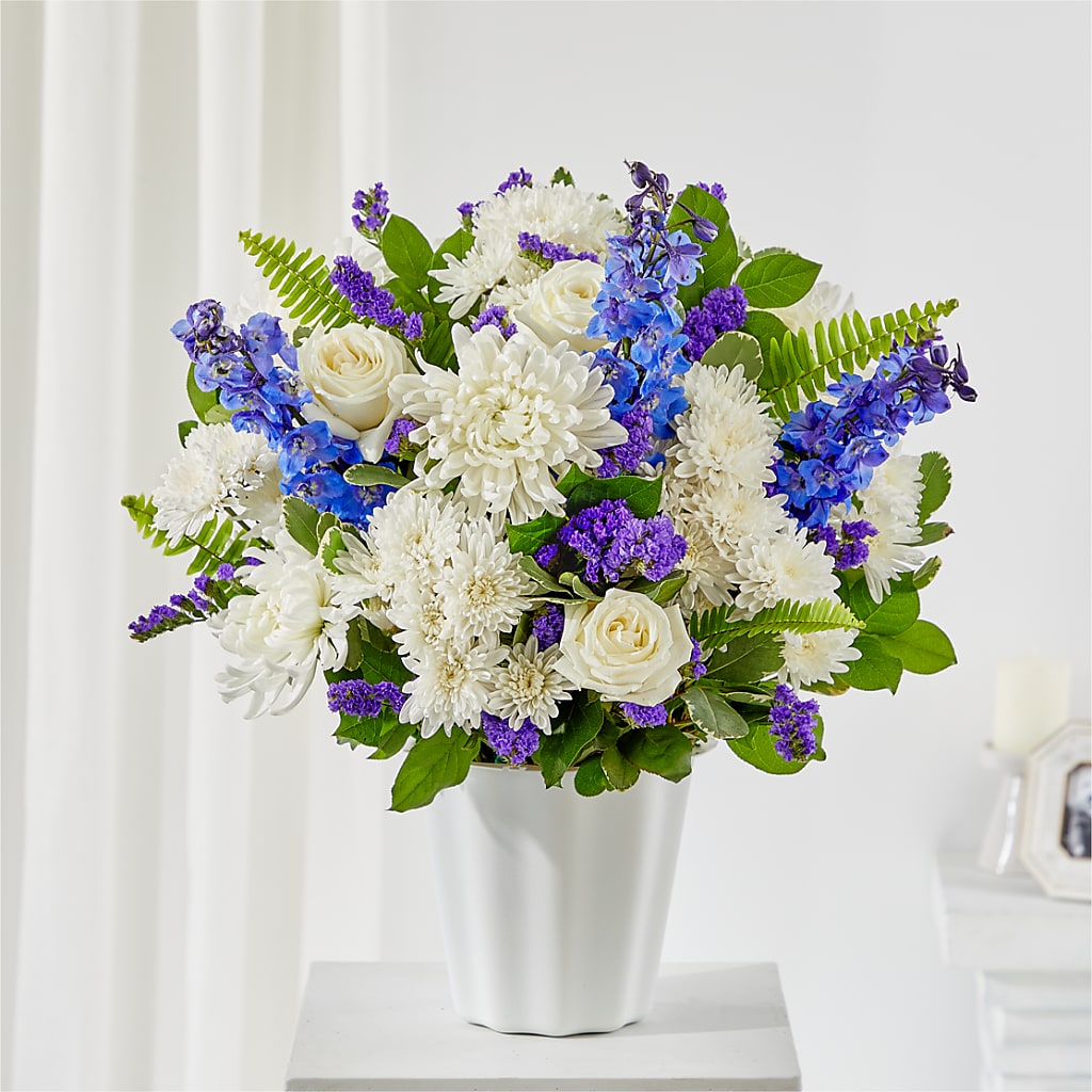 Hold Dear Tabletop Basket – Rosewood Flower Shop, Humble TX