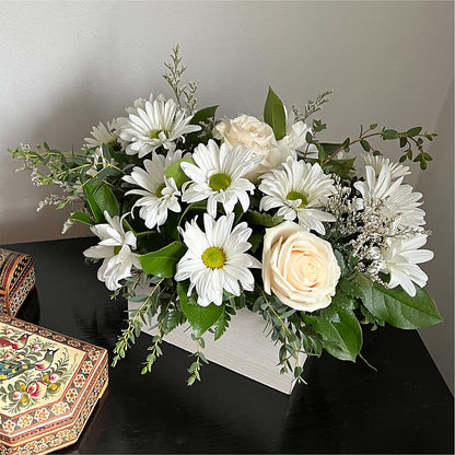 Fresh Linen Box Bouquet –  Rosewood Flower Shop, Humble TX