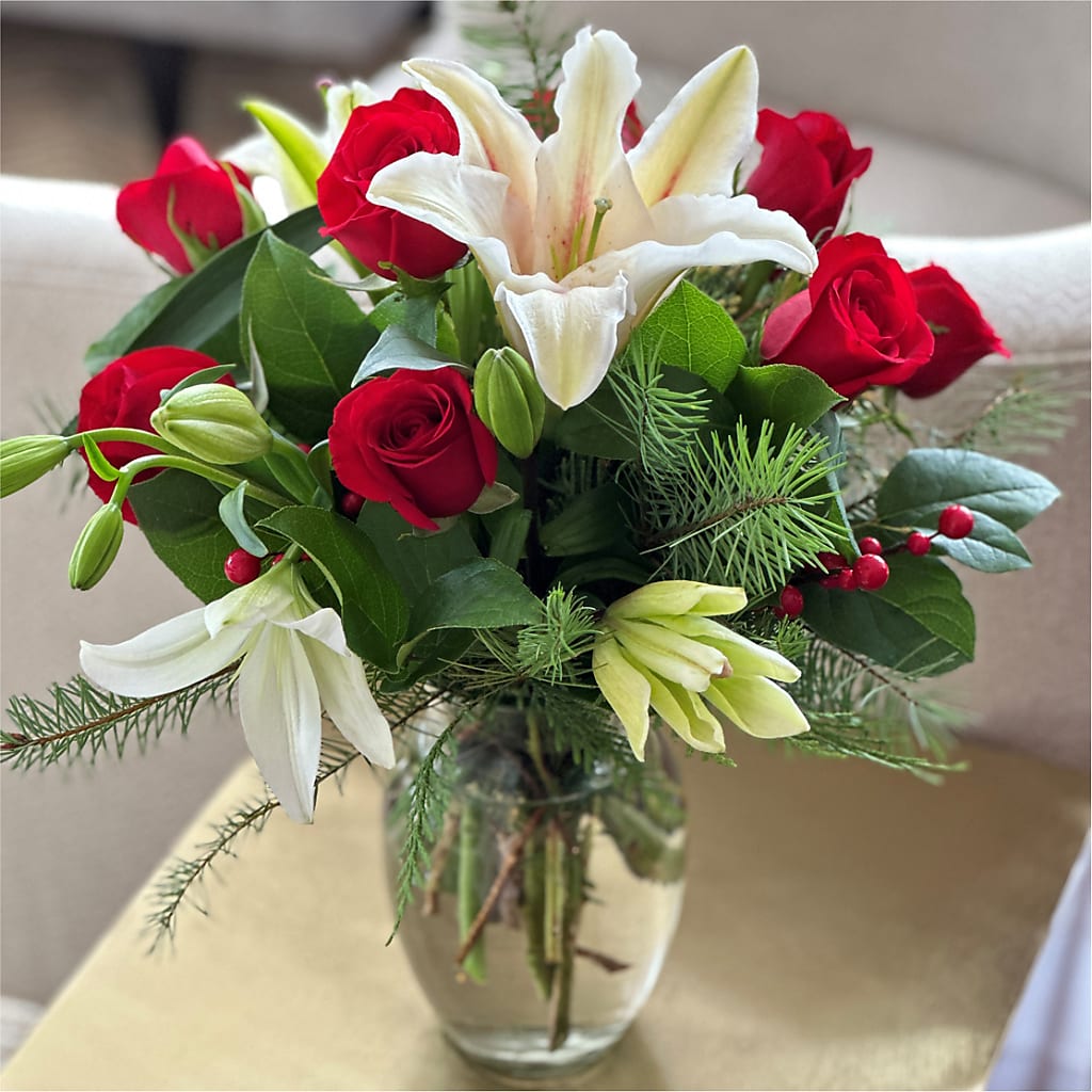 Sparkling Snowflakes Bouquet –  Rosewood Flower Shop, Humble TX