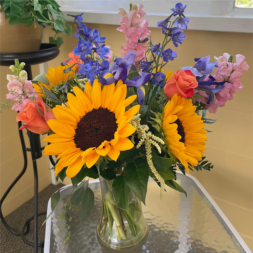 Rays of Life Bouquet –  Rosewood Flower Shop, Humble TX